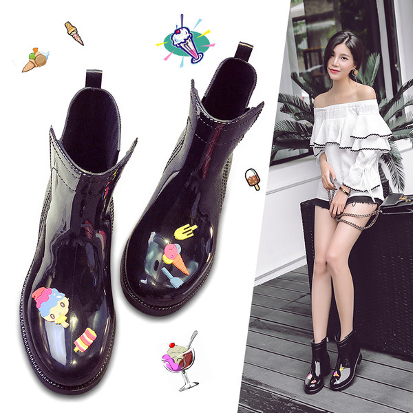 Κομψές γυναικείες  καουτσούκ μπότες με διάφορα χρώματα