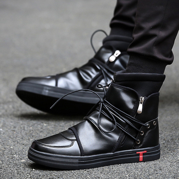 Σπορ-κομψές ανδρικές  μπότες σε μαύρο και άσπρο χρώμα με ελαστικούς δεσμούς