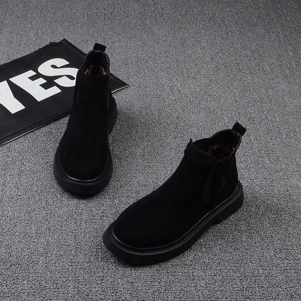 Κομψές ρετρό γυναικείες μπότες σε διάφορα χρώματα