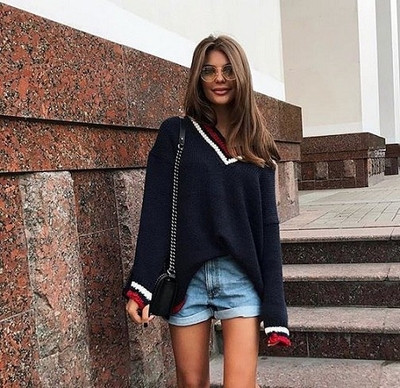 Дамски long пуловер с V-образно деколте 