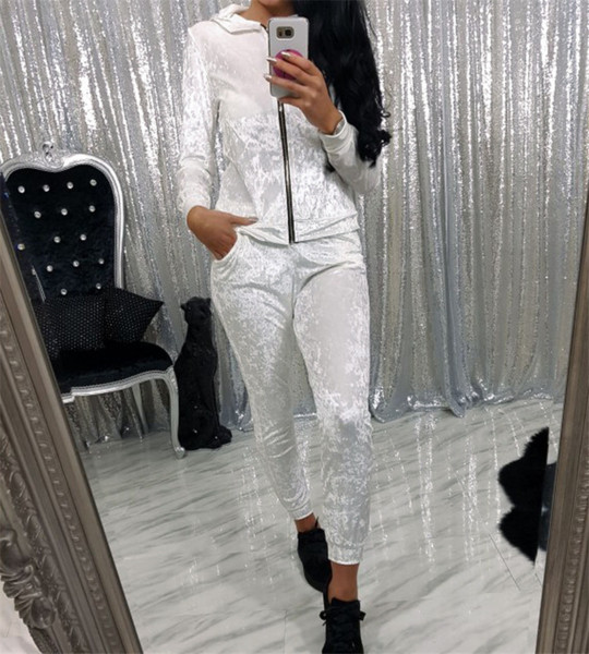 Ежедневен дамски екип от две части , с кадифе