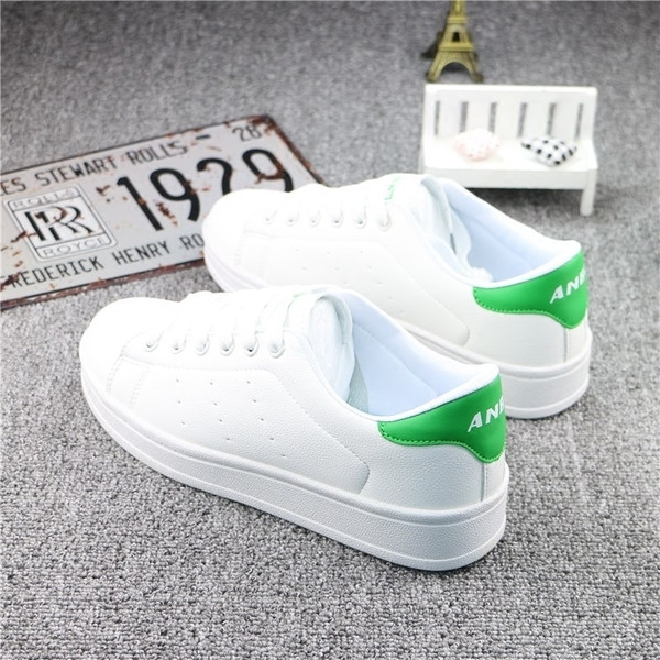 Καθαρά ανοιξιάτικα αθλητικά παπούτσια - 3 μοντέλα