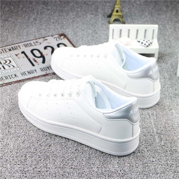 Καθαρά ανοιξιάτικα αθλητικά παπούτσια - 3 μοντέλα