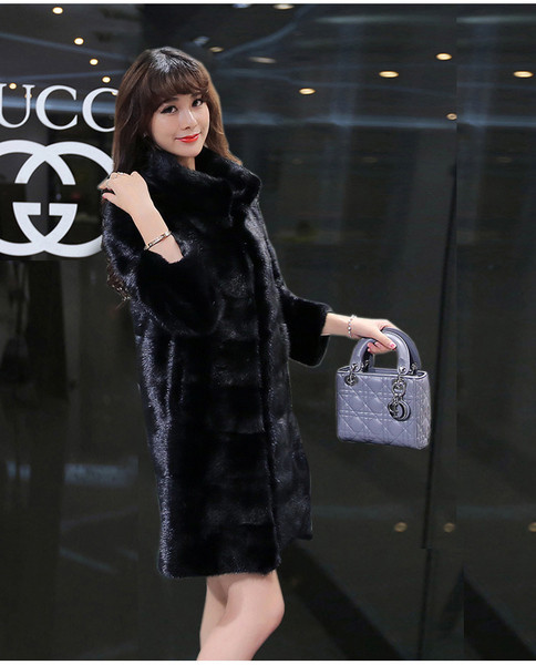 Palton de damă foarte elegant, cu puf moale și mâneci 3/4