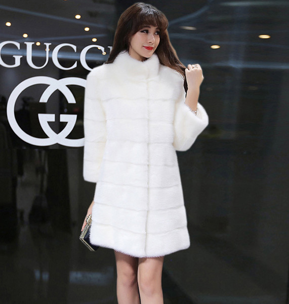 Palton de damă foarte elegant, cu puf moale și mâneci 3/4