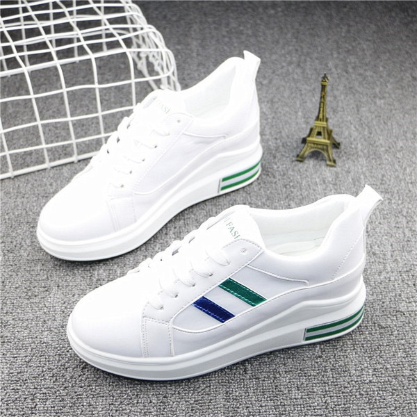 Γυναικεία αθλητικά παπούτσια  για το  φθινόπωρο - 2 σχέδια με χρωματιστές λωρίδες