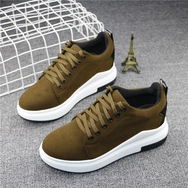 Απλά και κομψά γυναικεία αθλητικά παπούτσια - μαύρα και σκούρα πράσινα