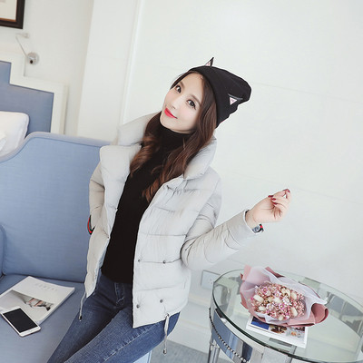 Καθημερινά πολύ ζεστό γυναικείο μπουφάν με απλό σχεδιασμό