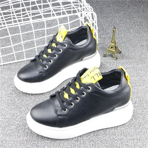 Γυναικεία αθλητικά παπούτσια σε 3 χρώματα