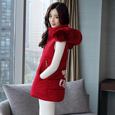 Σπορ κομψό γυναικείο γιλέκο με πολύ απαλή γούνα στην κουκούλα