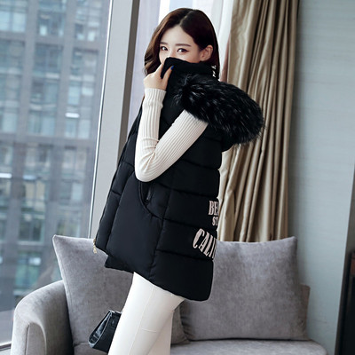 Σπορ κομψό γυναικείο γιλέκο με πολύ απαλή γούνα στην κουκούλα