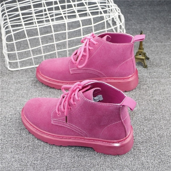 Μοναδικά γυναικεία παπούτσια σε κυκλάμινο και μαύρο χρώμα