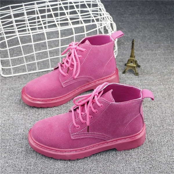 Μοναδικά γυναικεία παπούτσια σε κυκλάμινο και μαύρο χρώμα