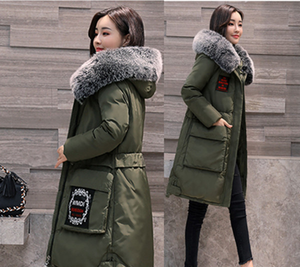 Ένα μακρύ μπουφάν με ένα όμορφη γούνα στο κολάρο, 3 χρώματα
