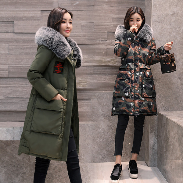 Ένα μακρύ μπουφάν με ένα όμορφη γούνα στο κολάρο, 3 χρώματα