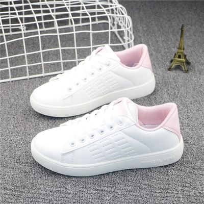 Απλά γυναικεία παπούτσια με χαμόγελο στο πίσω μέρος