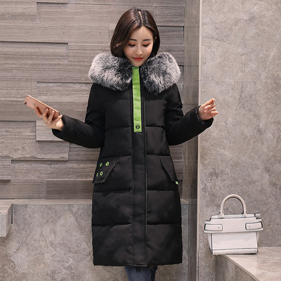 Γυναικείο ζεστό χειμωνιάτικο μακρύ μπουφάν με εκτύπωση στην πλάτη και μαλακή γούνα στην κουκούλα