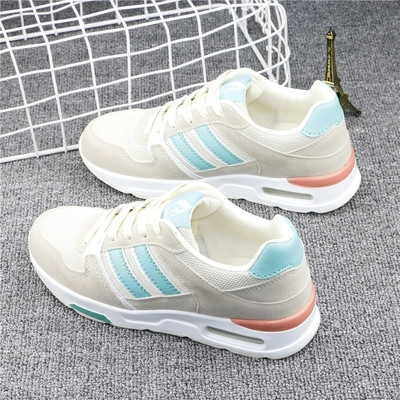 Γυναικέια μοντέλα αναπνεύσιμα παπούτσια για τρέξιμο σε ενδιαφέροντα χρώματα