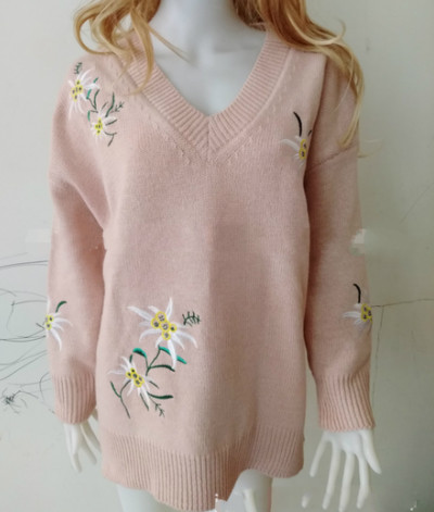 Γυναικείο μακρύ πουλόβερ με V-λαιμό και floral κεντήματα, 4 χρώματα