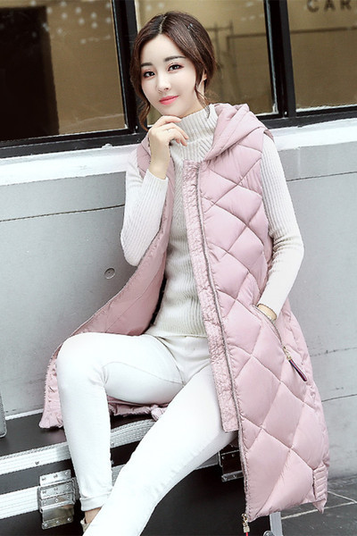 Μακρύ γυναικείο γυλέκο για τις δροσερές μέρες του φθινοπώρου με πολύ άνετη κουκούλα