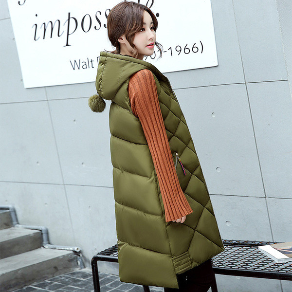 Μακρύ γυναικείο γυλέκο για τις δροσερές μέρες του φθινοπώρου με πολύ άνετη κουκούλα