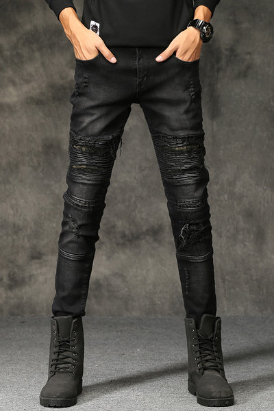 Μοντέρνα ανδρικά τζιν με μπλε και μαύρα μπερδεμένα μοτίβα