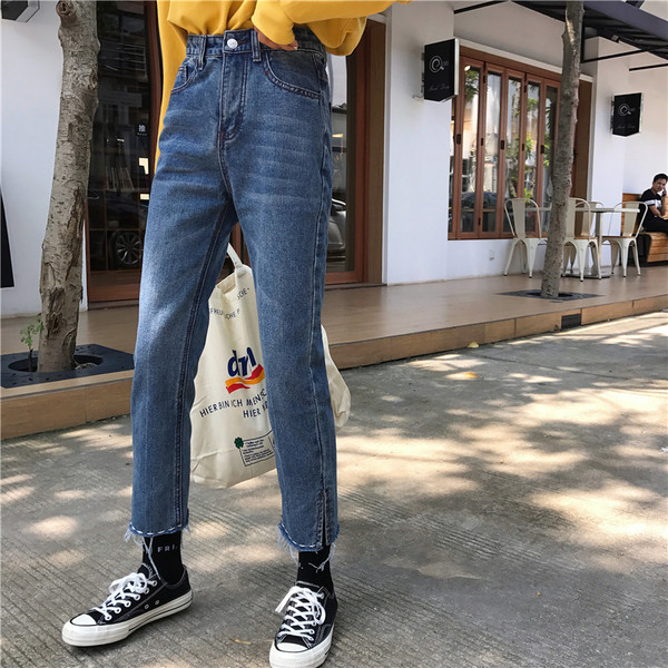 Γυναικέιο τζιν  με ψηλή μέση και μήκος 7/8