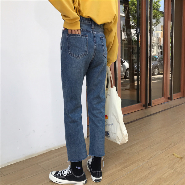 Γυναικέιο τζιν  με ψηλή μέση και μήκος 7/8