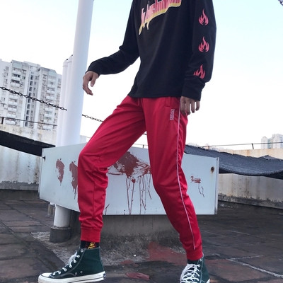 Καθημερινά αθλητικά παντελόνια για άνδρες σε τρία χρώματα