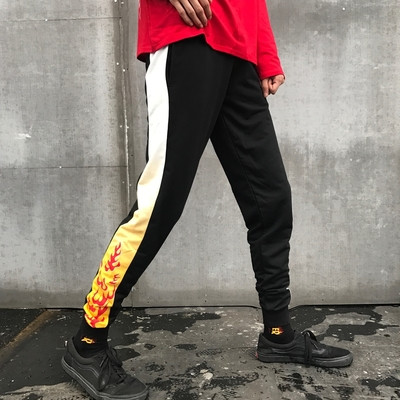 Μοντέρνα ανδρικά αθλητικά παντελόνια σε δύο χρώματα