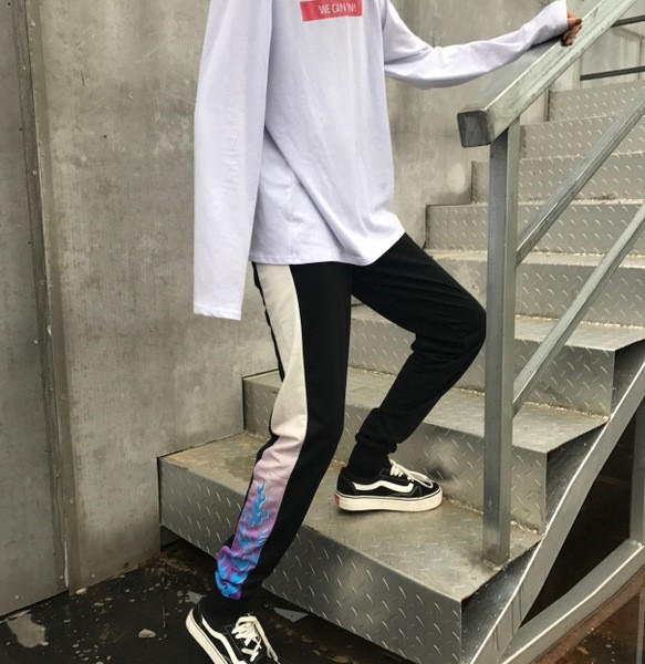 Μοντέρνα ανδρικά αθλητικά παντελόνια σε δύο χρώματα