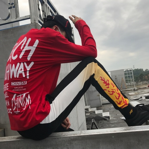 Μοντέρνα ανδρικά αθλητικά παντελόνια σε δύο χρώματα