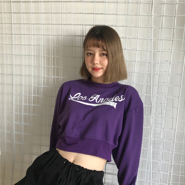 Αθλητική κοντομάνικη γυναικεία μπλούζα σε μπλε και μοβ χρώμα με επιγραφή