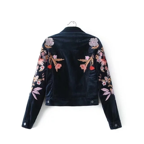 Модерно късо есенно дамско яке с флорална бродерия