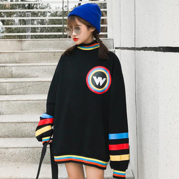 Χειμερινή  γυναικεία μπλούζα  με κολάρο και χρωματιστές λωρίδες