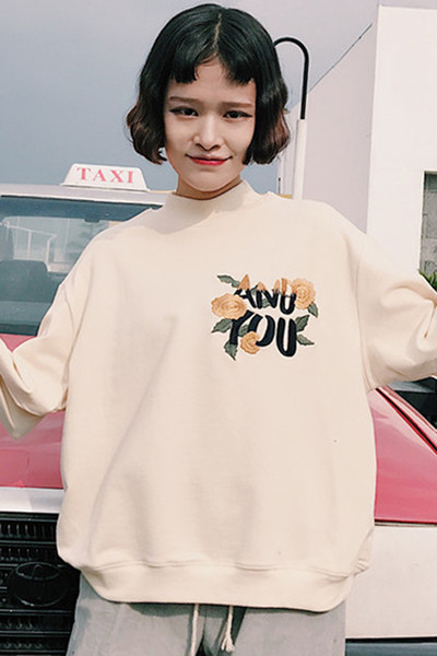 Γυναικεία αθλητικά μπλουζάκια σε δύο χρώματα