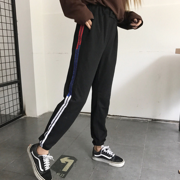 Αθλητικά γυναικεία παντελόνια με έγχρωμες λωρίδες