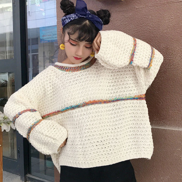 Ευρύ  γυναικείο πλεκτό πουλόβερ σε μπεζ και γκρι χρώμα