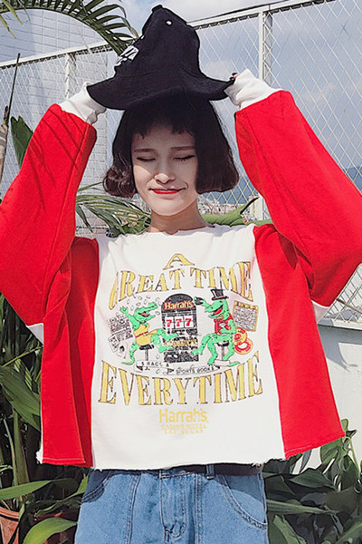 Καθημερινό φθινόπωρο-χειμερινό γυναικείο μπλουζάκι με εφαρμογές και επιγραφή