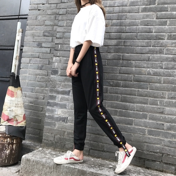 Αθλητικά γυναικεία παντελόνια με υψηλή μέση και πολύχρωμη επιγραφή