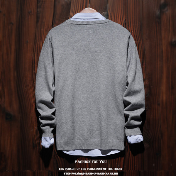 Καθημερινά μοντέρνα ανδρικά πουλόβερ  με κολάρο σε σχήμα O και κεντημένη εκτύπωση