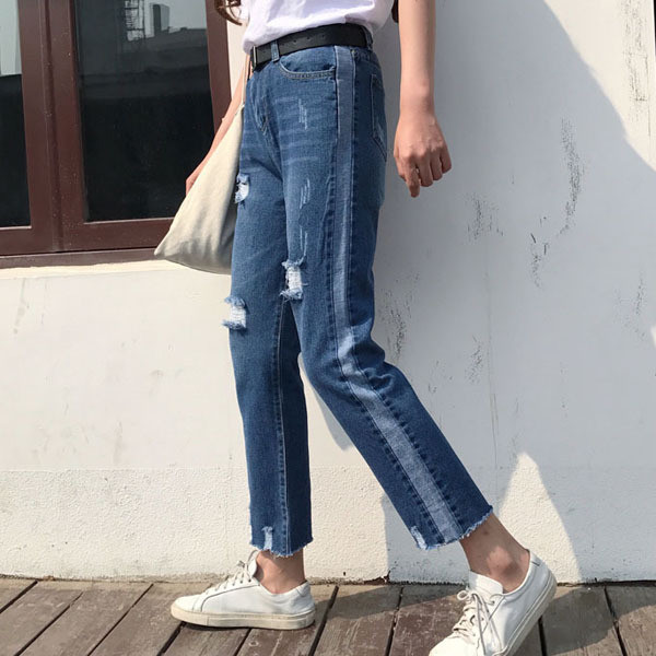 Μοντέρνα  γυναικεία τζιν  - σχισμένα