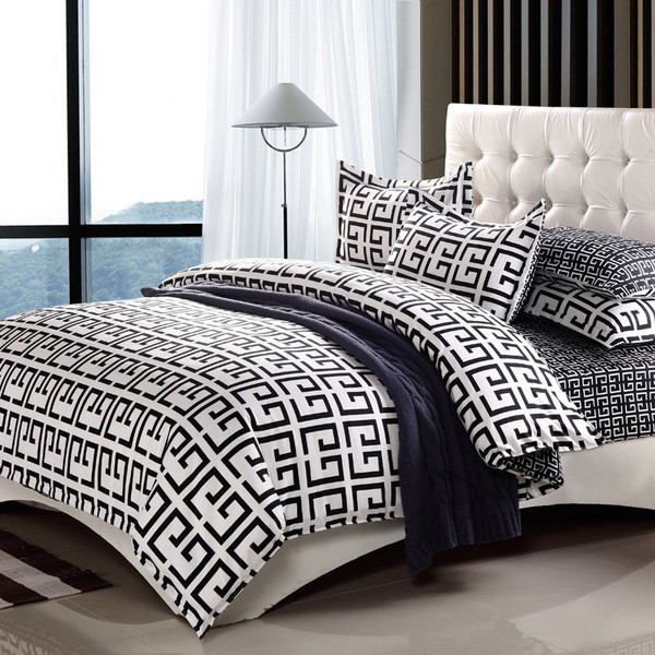 Спален комплект от четири части в много разнообразни модели