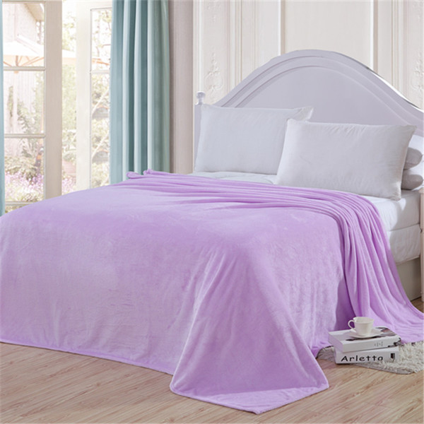 Ελαφριά βελούδινη κουβέρτα σε πολλά χρώματα και μεγέθη