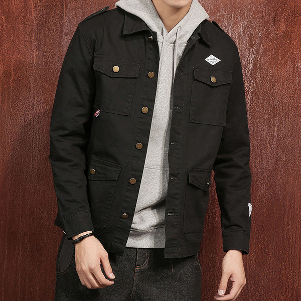 Κομψό ανδρικό μπουφάν καμουφλάζ με μοντέρνο και απλό μοντέλο