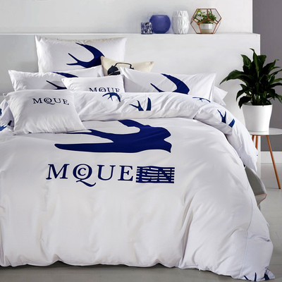 Анимационен спален комплект в четири размера и голям избор от цветове