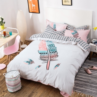 Сладко спално бельо с анимационни изображения в много цветове