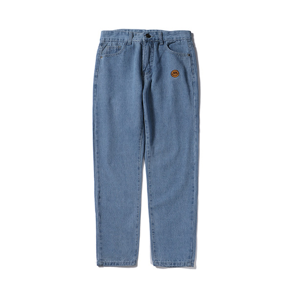 Ανδρικά τζιν λεπτού τύπου σε τρία χρώματα