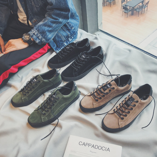 Unisex πάνινα παπούτσια σε τρία χρώματα κατάλληλα για την καθημερινή ζωή