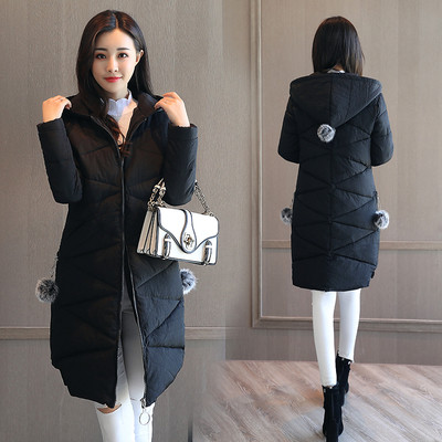 Γυναικείο ζεστο μπουφάν με κουκούλα χειμωνιάτικου τύπου και μαλακές που κρέμονται στην τσέπη